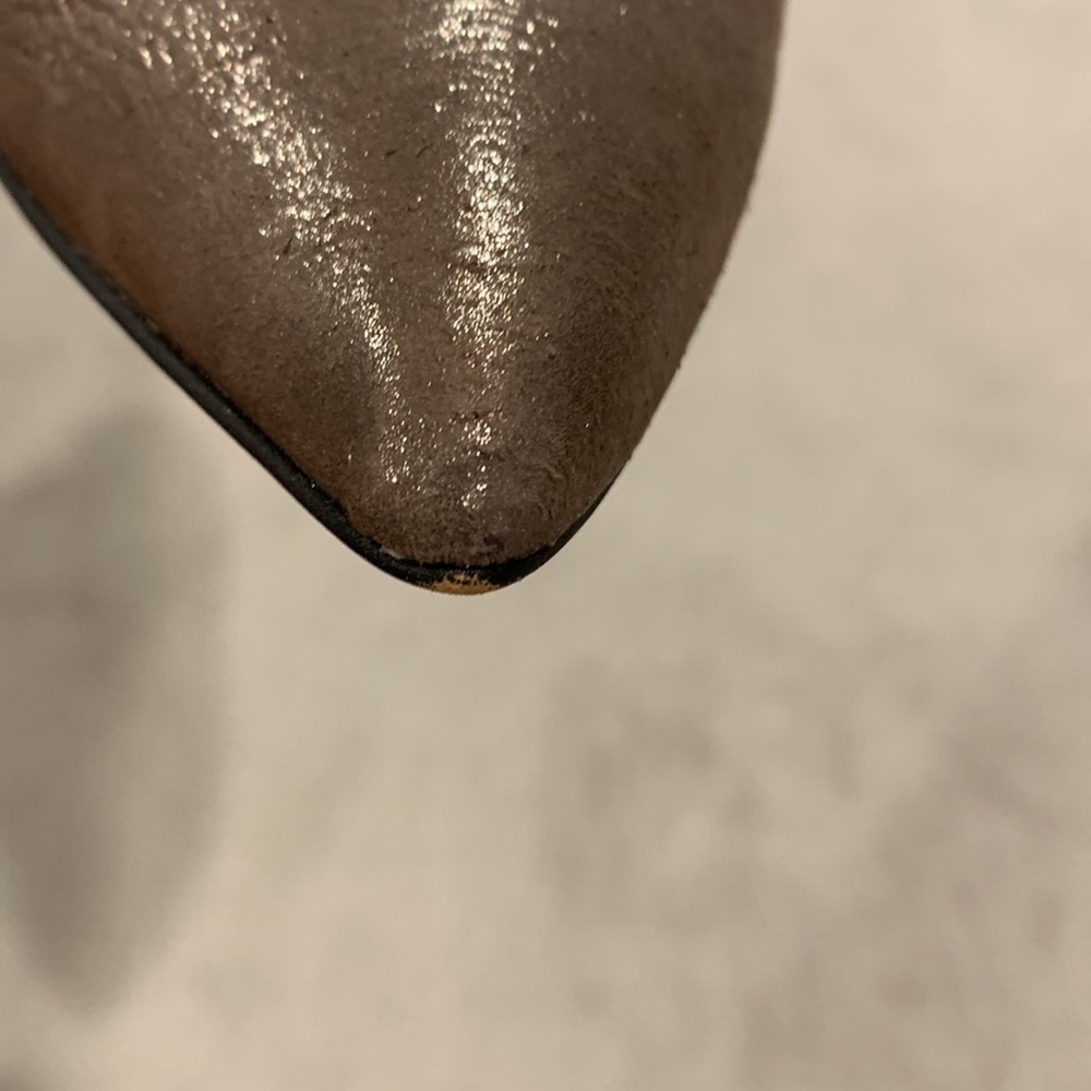 Size 7.5 Sparkly Champagne Color Pointed Flats Fr… - image 5